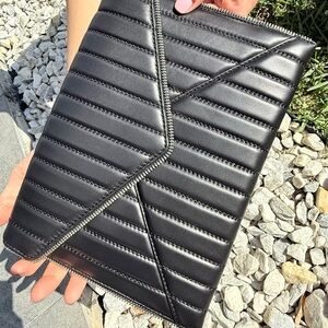 Rebecca Minkoff Black Quilted Zip-Trim Wristlet Clutch